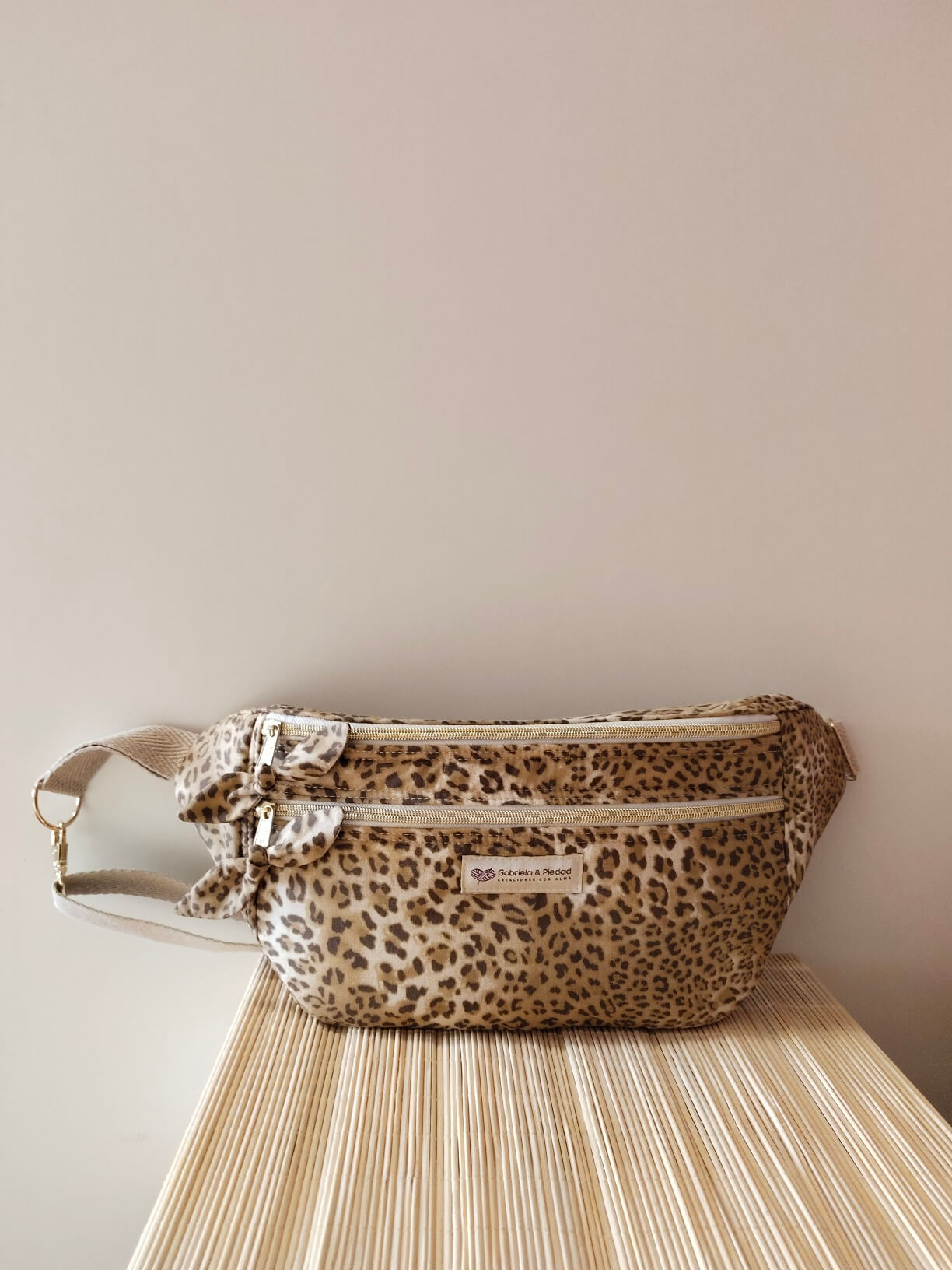 Riñonera grande de Doble Cremallera " Nashira" Animal Print