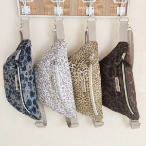 Riñonera Mediana "Mira" Animal Print